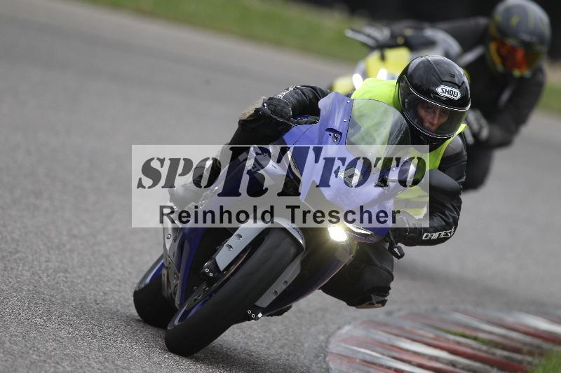 /Archiv-2025/10 23.04.2025 Cornu Master School ADR/gruen-vert/0-3